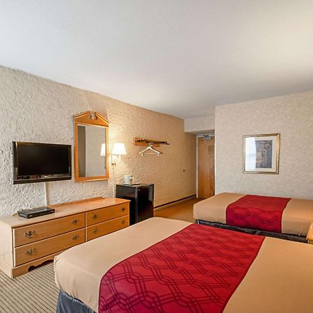 Econo Lodge Metro Arlington Exterior foto