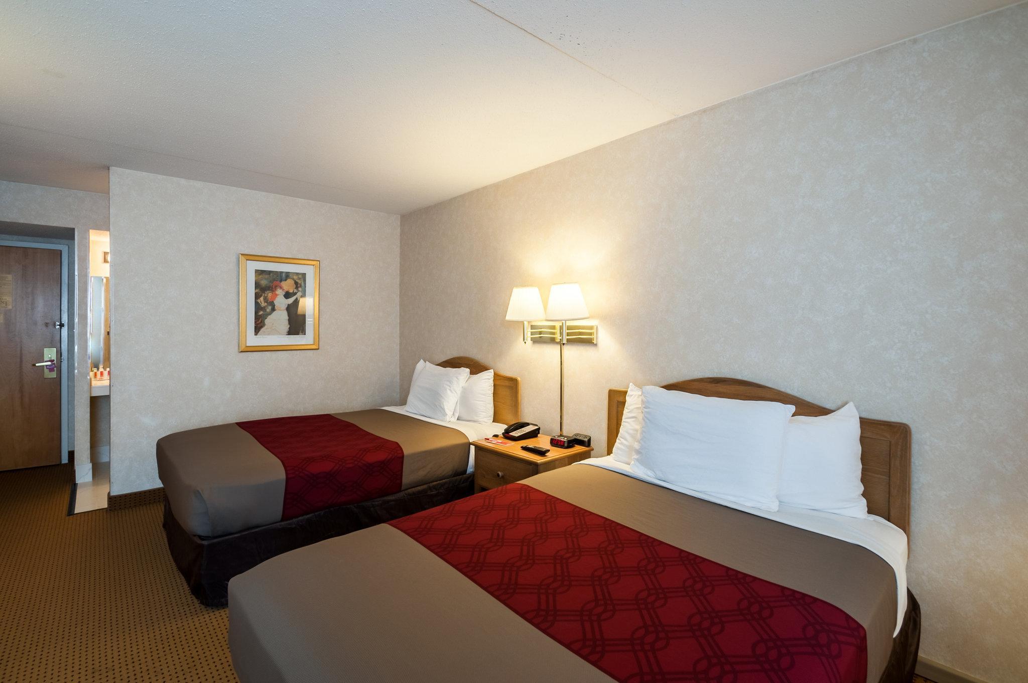 Econo Lodge Metro Arlington Exterior foto