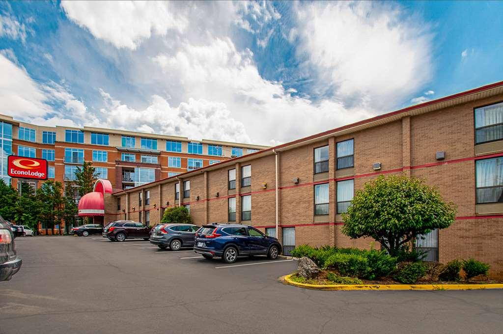 Econo Lodge Metro Arlington Exterior foto